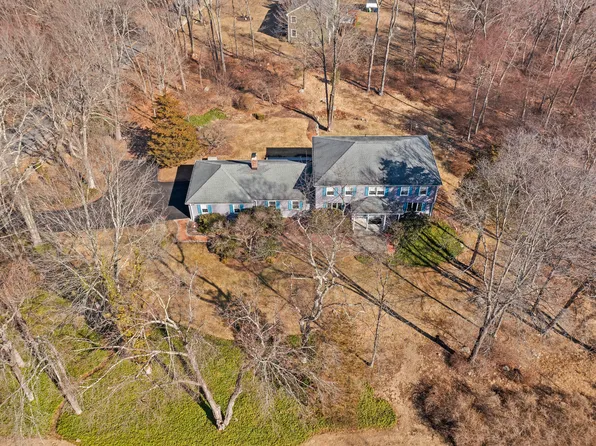 1 Monitor Hill Road, Newtown, CT 06470
