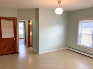 15 Dixon St APT 2, Westerly, RI 02891