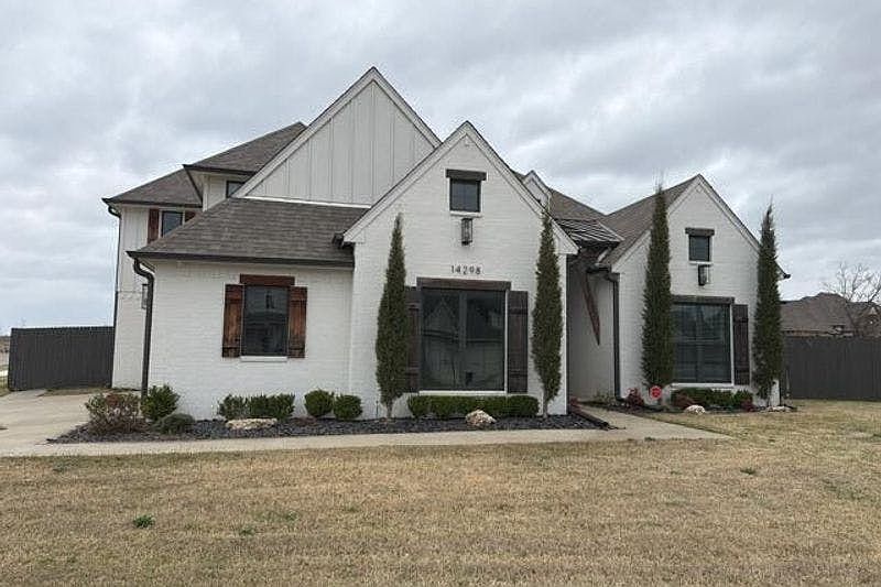 1st image of 14298 S College Ave