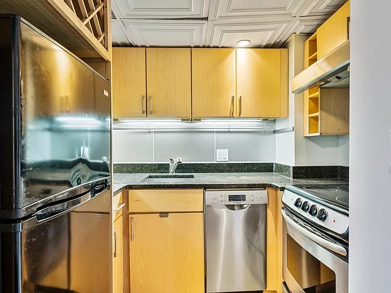 466 Commonwealth Ave #204 — Photo 4