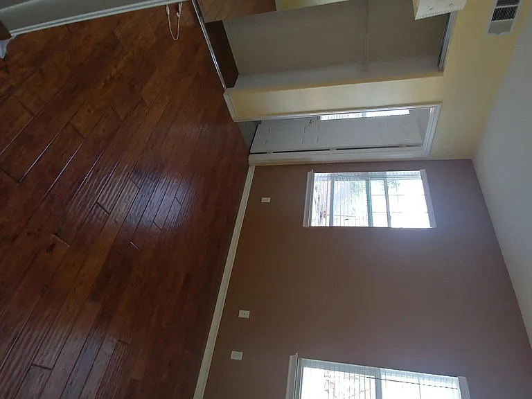 Private gorgeous room and bath. All new wood floors la. Large windows triple pand. Energy efficient..Large mirror closets. High. Ceilings. Only $998 month.. Includes a WiFi and free indoor laundry. !! Wow this will not last.
