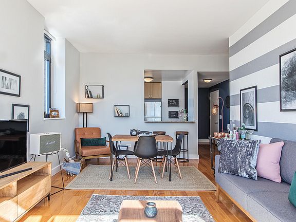 3rd image of 235 W 48th St APT 23C
