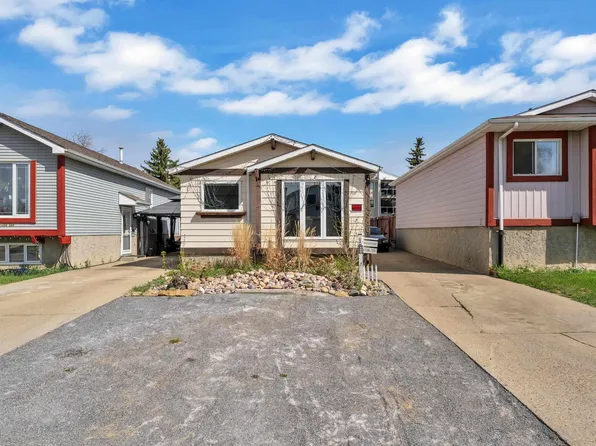 4536 35a Ave NW, Edmonton, AB T6L 4T1