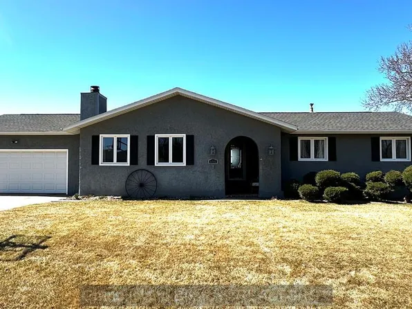 1720 Bridle Ln, Grand Island, NE 68803