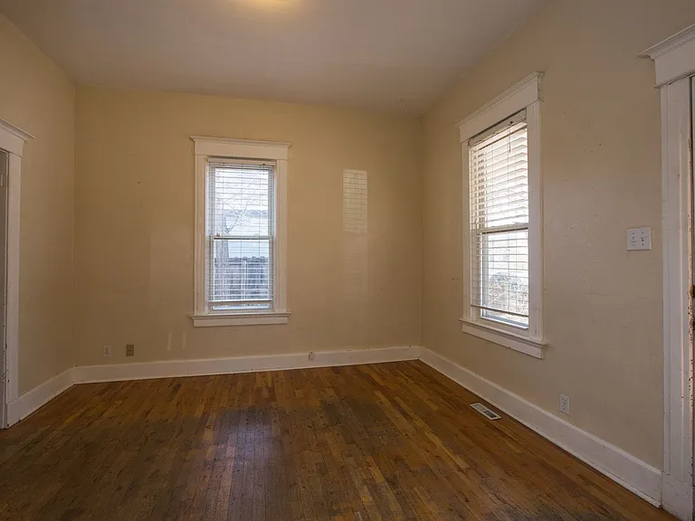 312 Cherry St — Photo 2