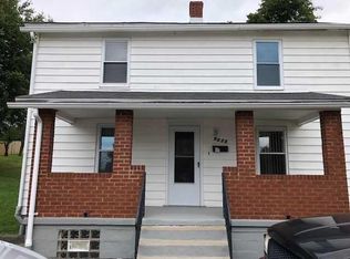 9017 Oak St, Pittsburgh, PA