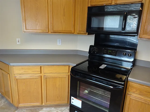 7835 Cortland Oak — Photo 2