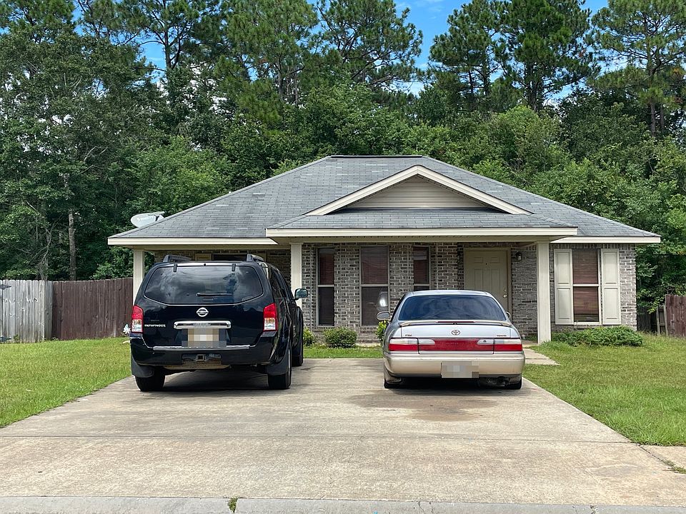1st image of 13654 Lawton Ln