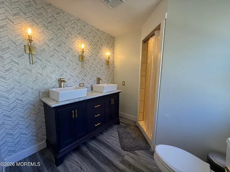 605 Farrelly Ave — Photo 22