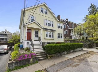 28 Warwick Rd #1, Watertown, MA 02472