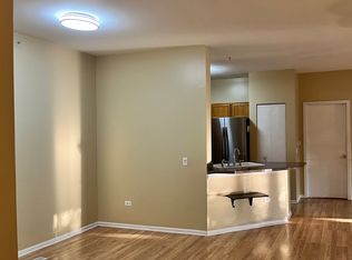 3275 Stratford Ct UNIT 1B, Lake Bluff, IL 60044