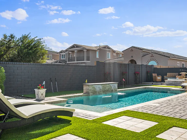 4061 S Emerald Dr — Photo 42