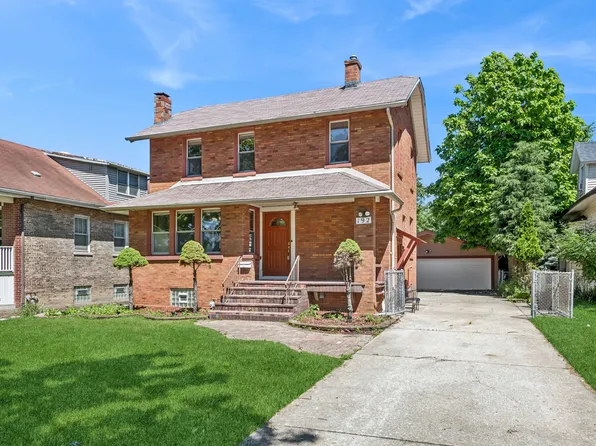 192 Waubansee Rd, Riverside, IL 60546