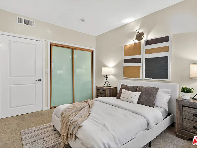 2411 4th St #2 — Photo 31