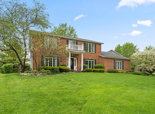 16 Dorchester Ct, Sugar Grove, IL 60554