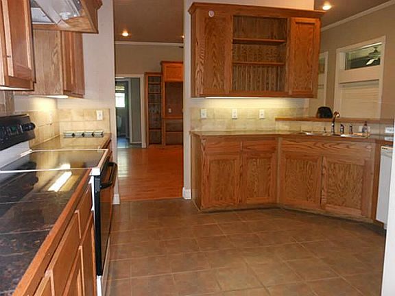 3rd image of 254 County Road 1218