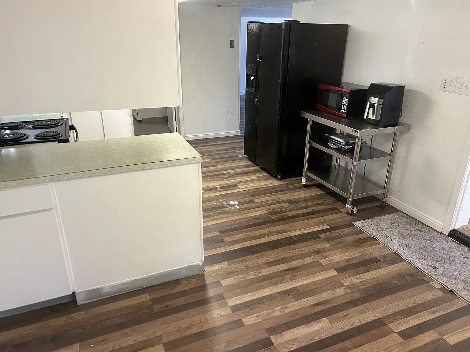 1 bed, 800 sqft, $1,150 — Photo 2