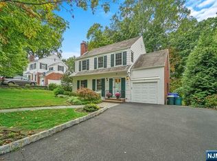 12 Lawrence Pkwy, Tenafly, NJ 07670