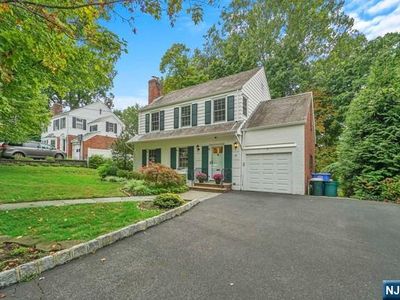 12 Lawrence Pkwy, Tenafly, NJ, 07670
