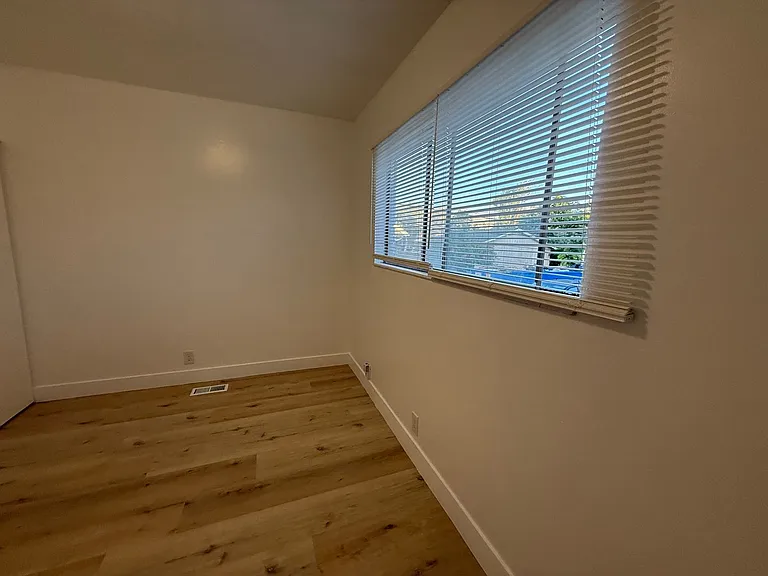 1226 E 500 S — Photo 6