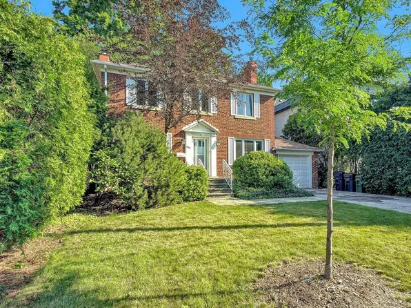 534 Deloraine Ave S, Toronto, ON M5M 2C3