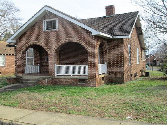 4th image of 213 Piedmont Ave