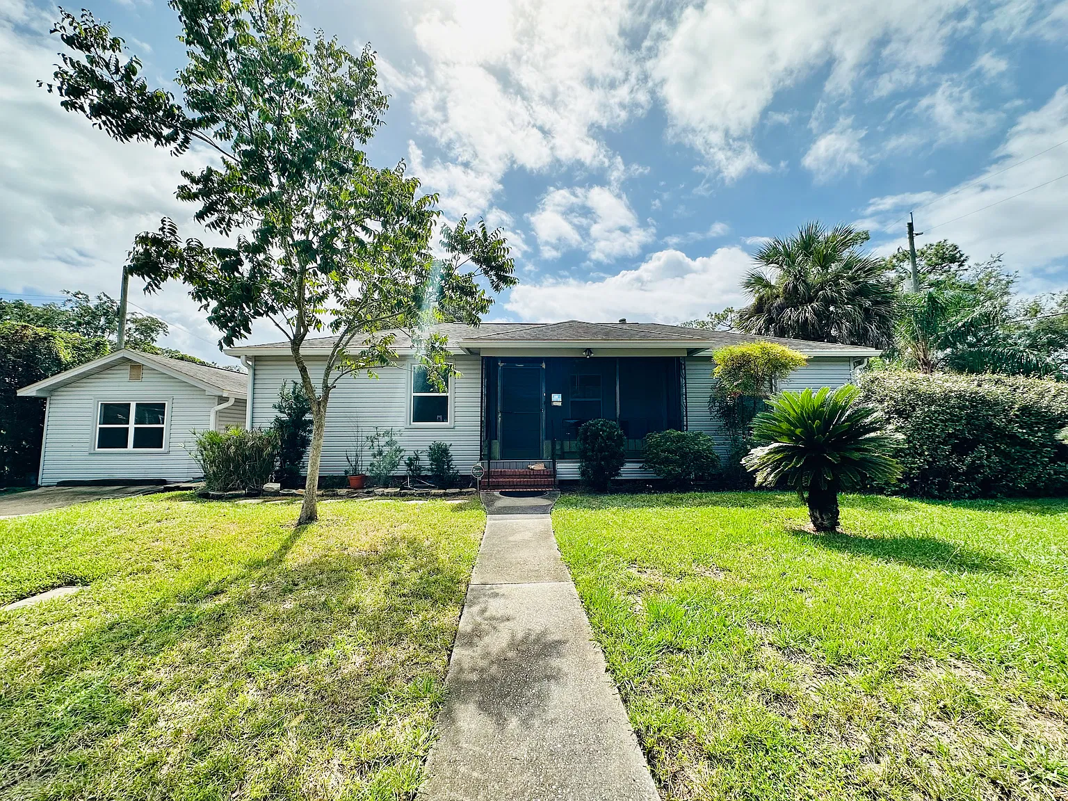 1416 Pine Grove Ave — Photo 1