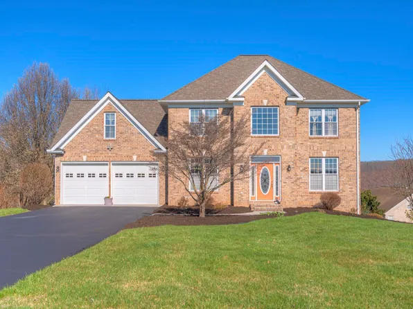 8338 River Course Dr, Radford, VA 24141