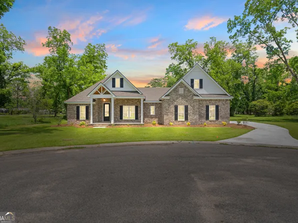 19 Honeysuckle Dr, Claxton, GA 30417