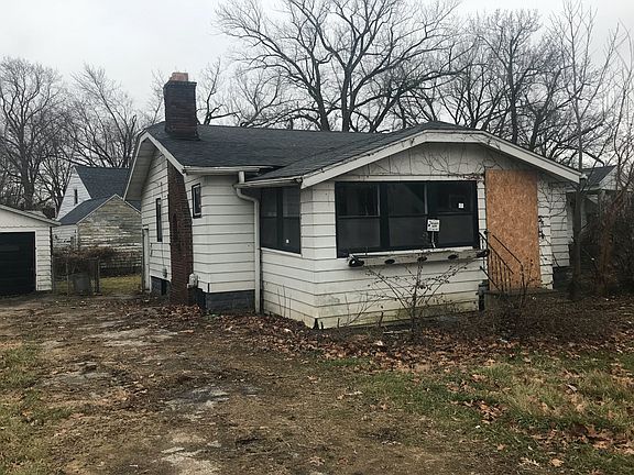 3rd image of 2035 E Cleveland Ave