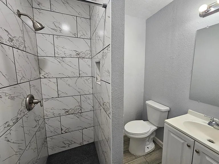 15139 Marsha Dr — Photo 9