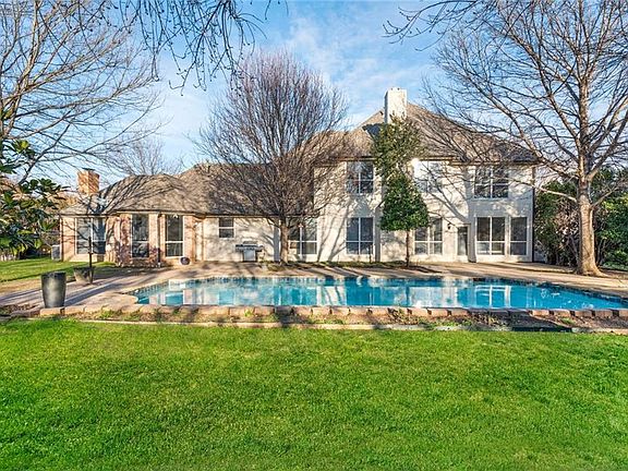 3rd image of 5906 Highland Hills Ln
