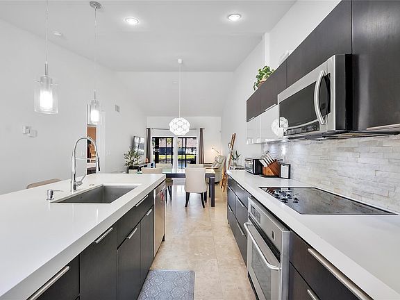4th image of 3260 Carambola Circle #2550