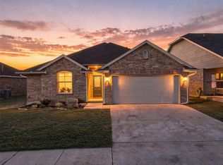 9208 Arman Dr, Yukon, OK 73099