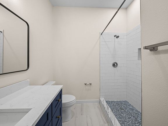 5th image of 3890 34th Ave S #203