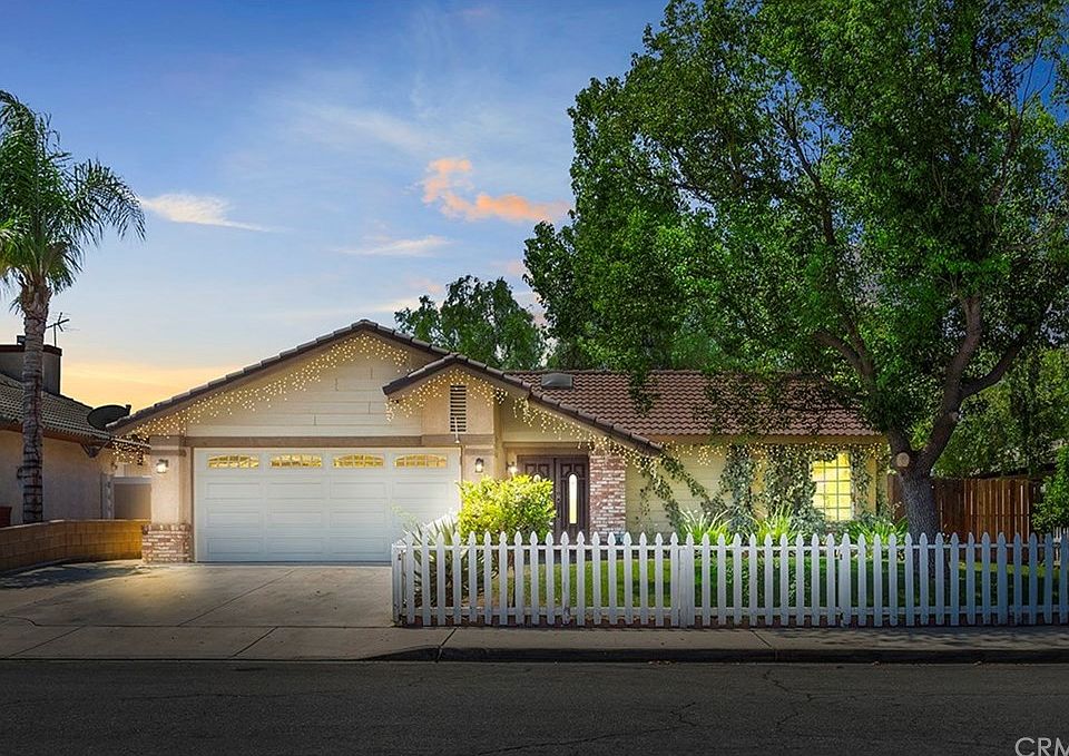 2nd image of 26463 Dracaea Ave
