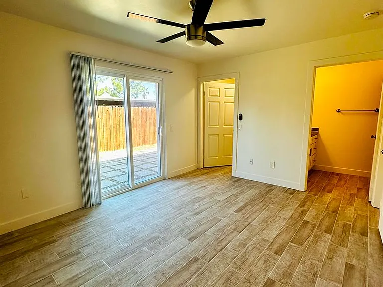 1056 N Escondido Blvd — Photo 4