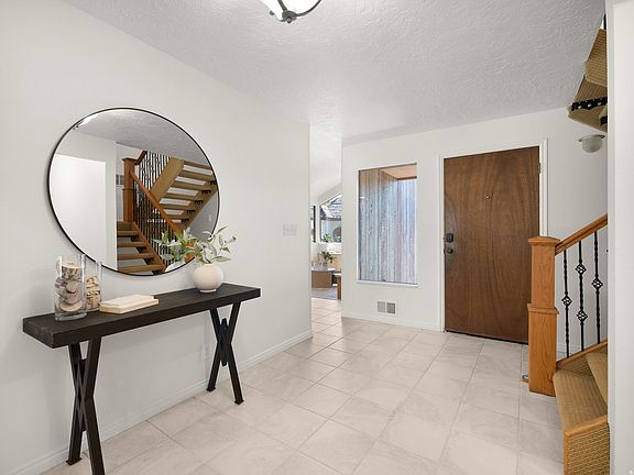 4th image of 2828 Marrcrest W