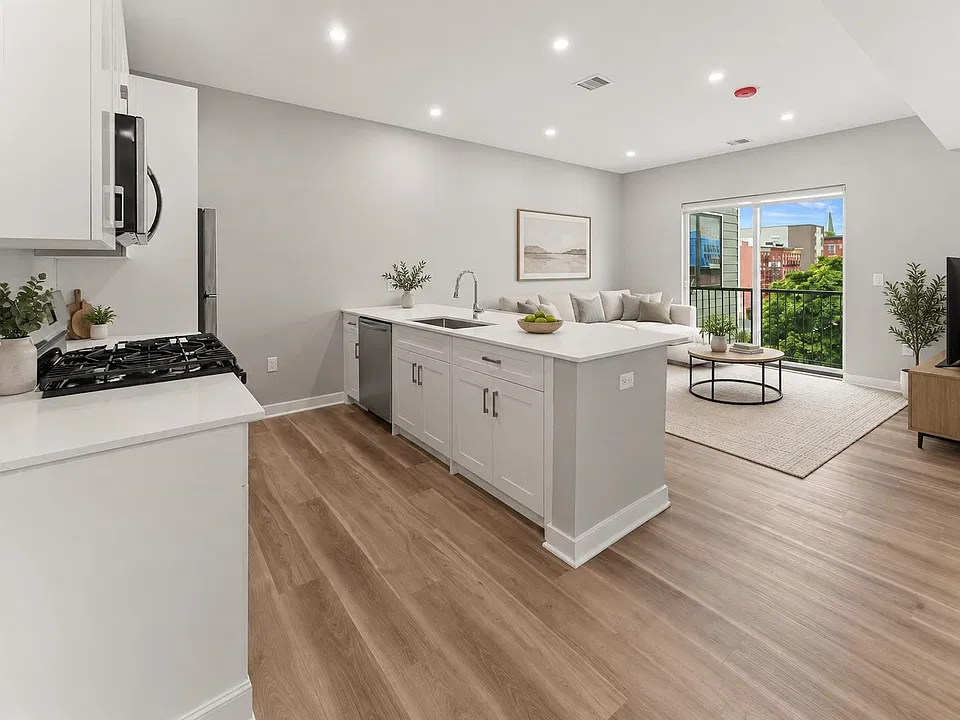 475 Communipaw Ave #301