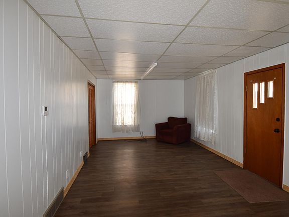 Large Living room. Laminate floor.