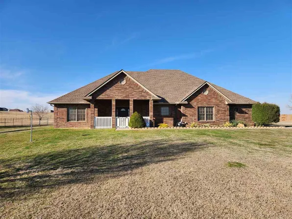 216 NW Sumner Dr, Elgin, OK 73538