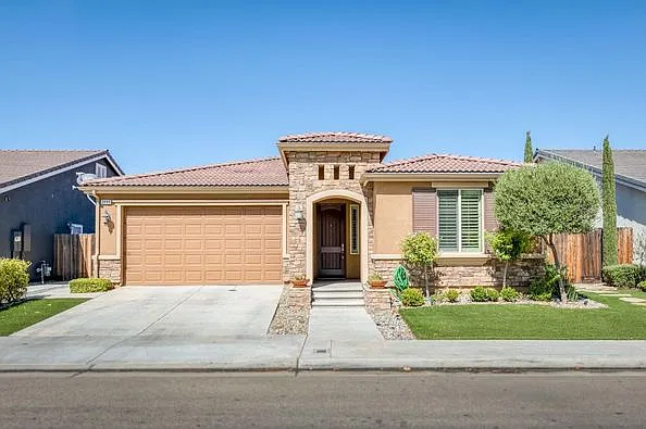 3 bed, 1504 sqft, $2,500 — Photo 1