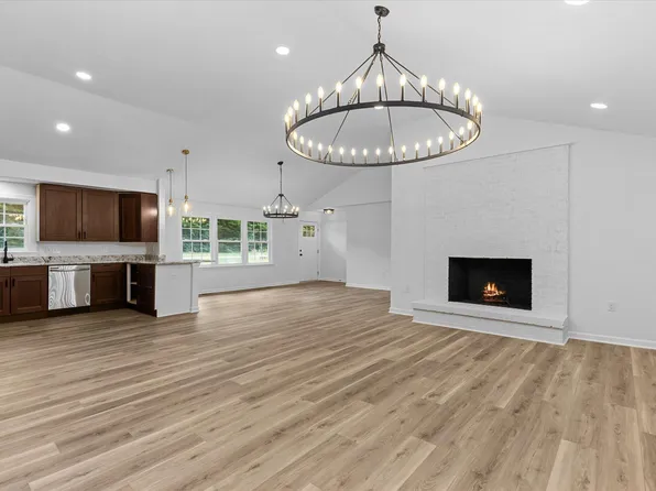 426 Fitch Dr, Mebane, NC 27302