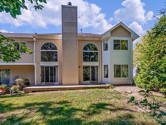 5th image of 800 E Saratoga Cir