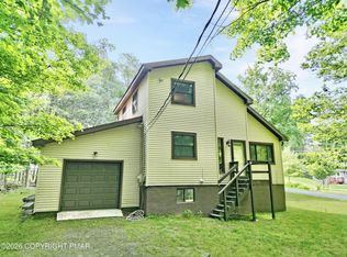 1081 Ponderosa Rd, Newfoundland, PA 18445