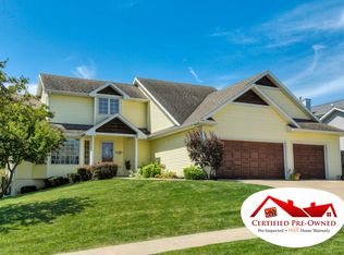 6716 Three Lakes Pkwy, Des Moines, IA 50320