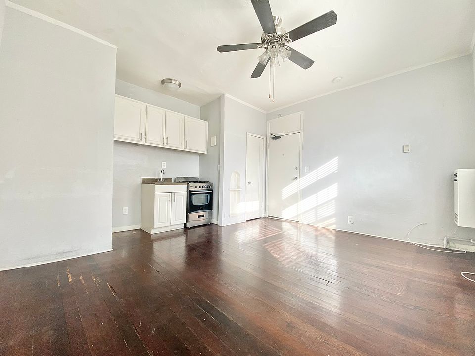 1st image of 861 Fedora St #207A