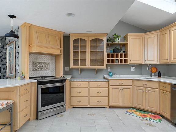 3rd image of 102 Torrey Lane Ext #102