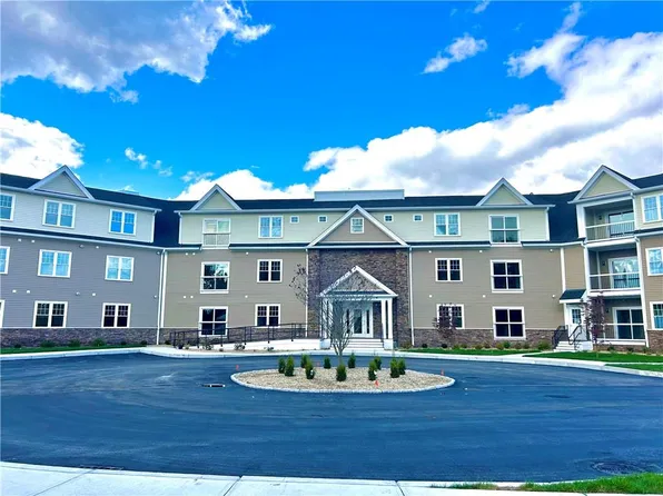 9 Joseph N Zenga Jr Blvd #109, East Greenwich, RI 02818