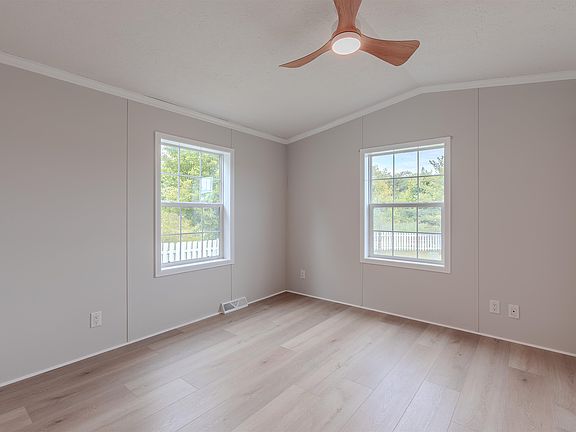 5th image of 719 Lilly Pond Dr